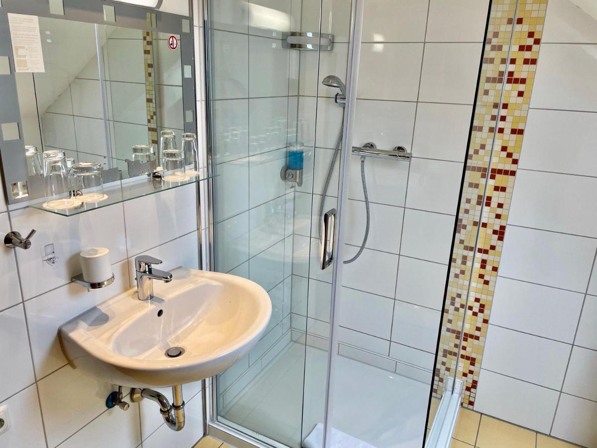 Hotel Zum Ritter Seligenstadt Exteriör bild