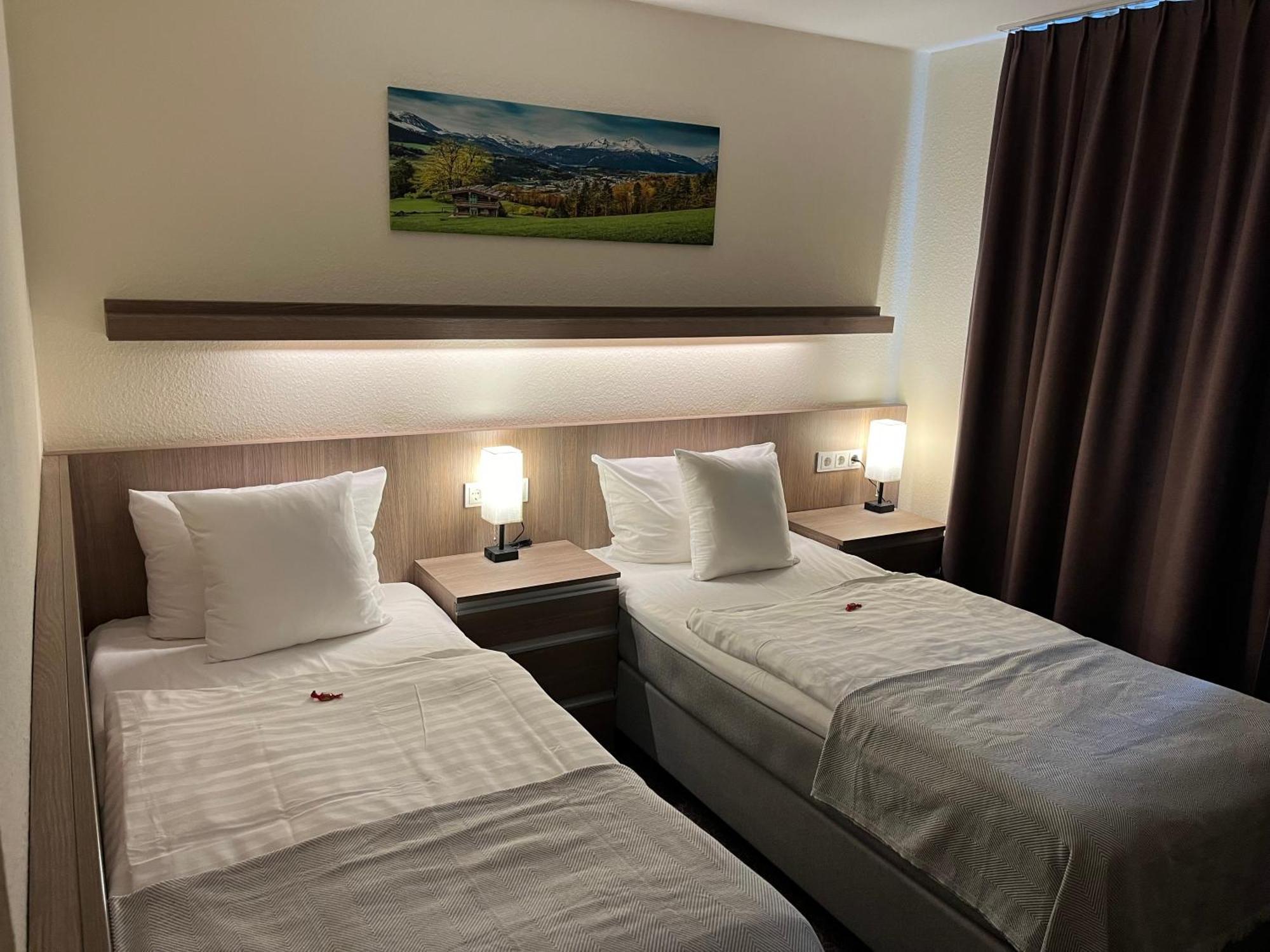 Hotel Zum Ritter Seligenstadt Exteriör bild