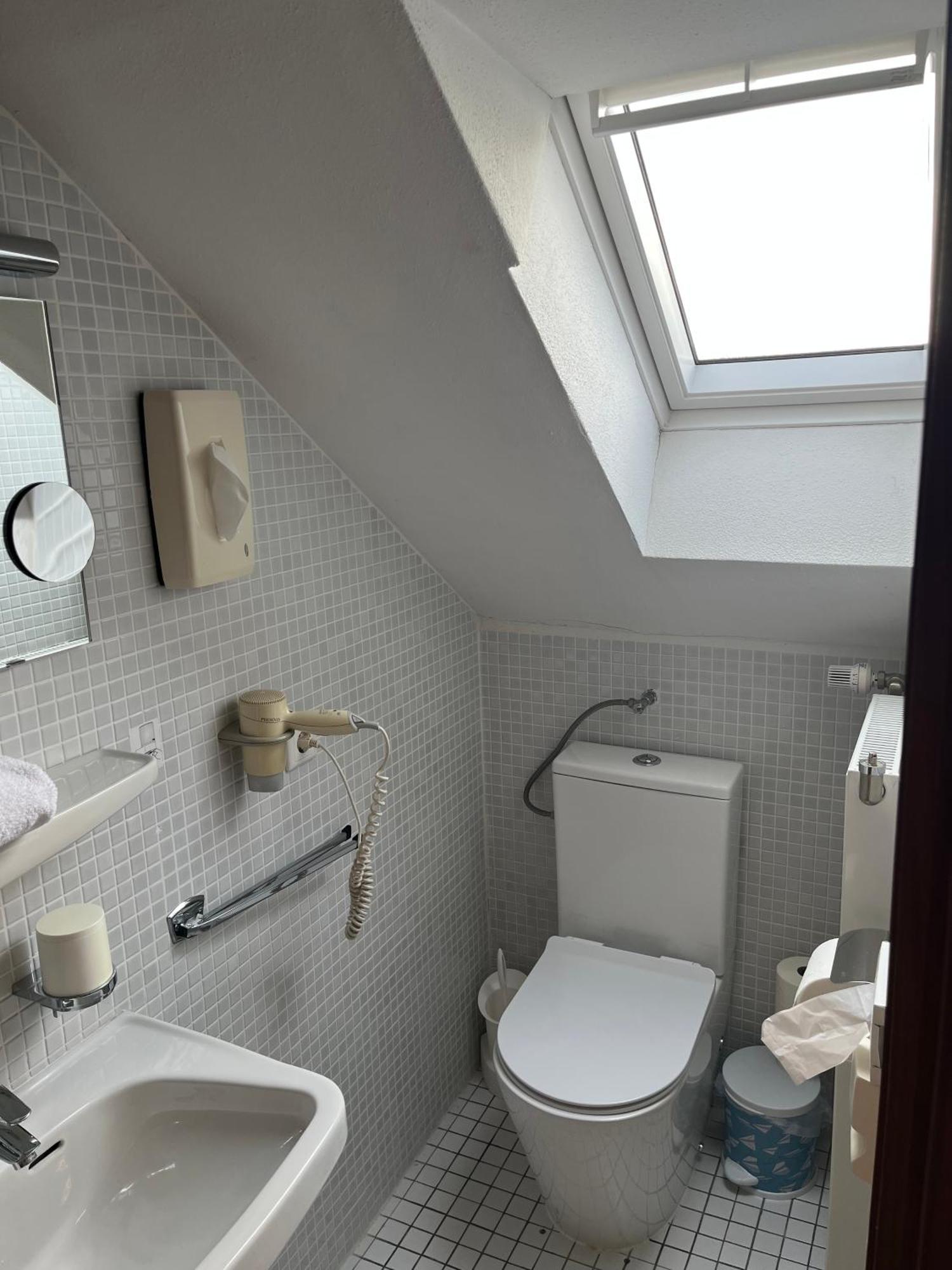 Hotel Zum Ritter Seligenstadt Exteriör bild