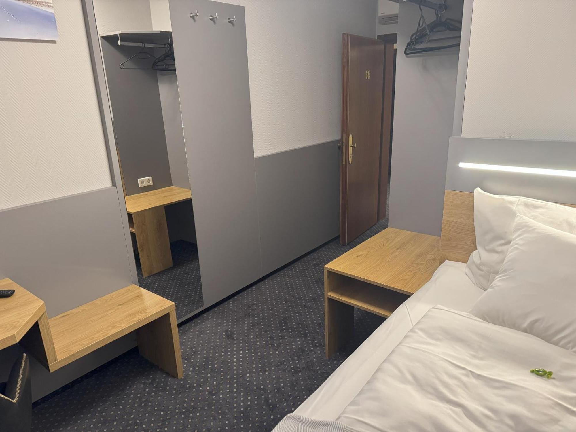 Hotel Zum Ritter Seligenstadt Exteriör bild