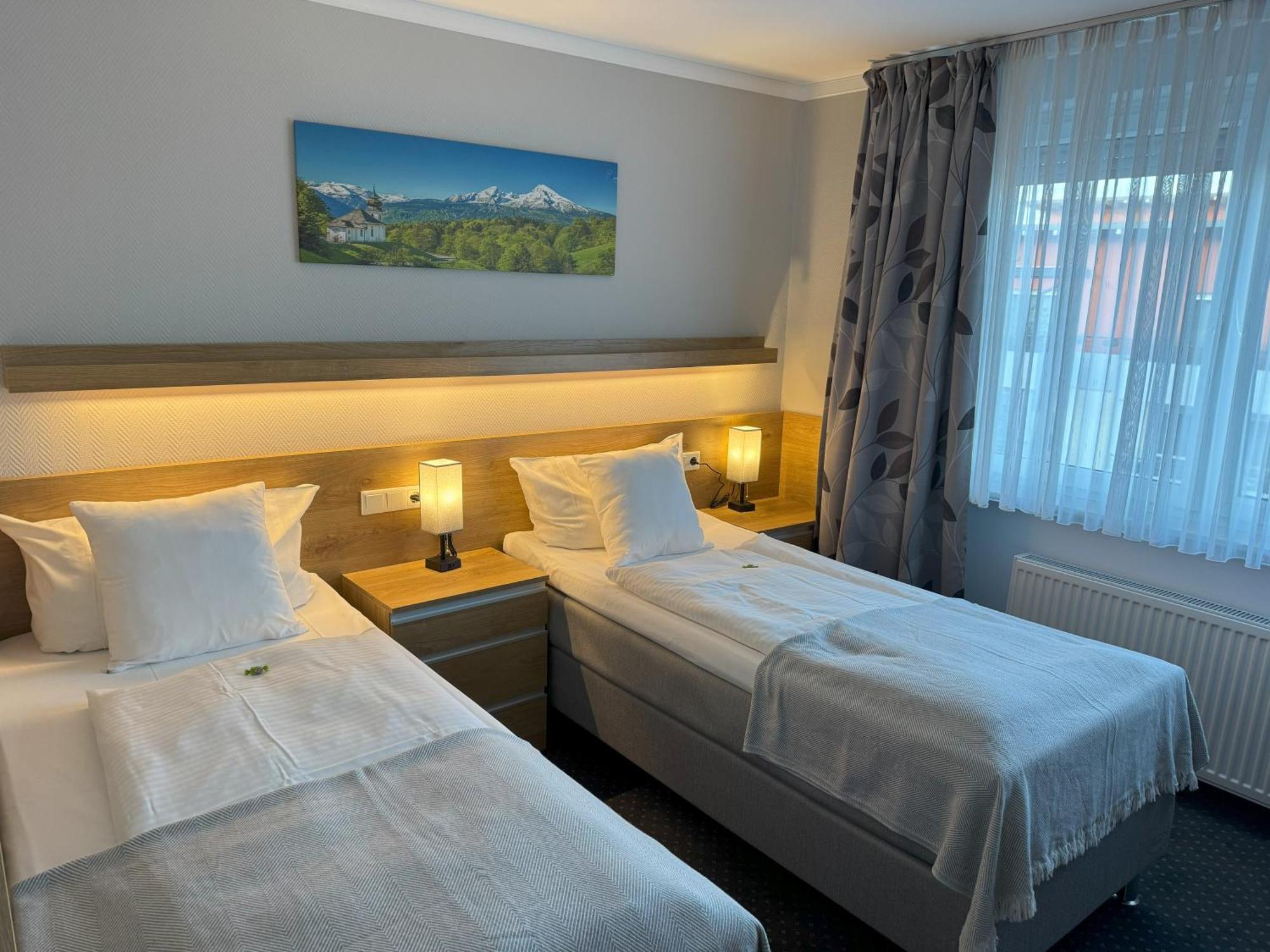 Hotel Zum Ritter Seligenstadt Exteriör bild