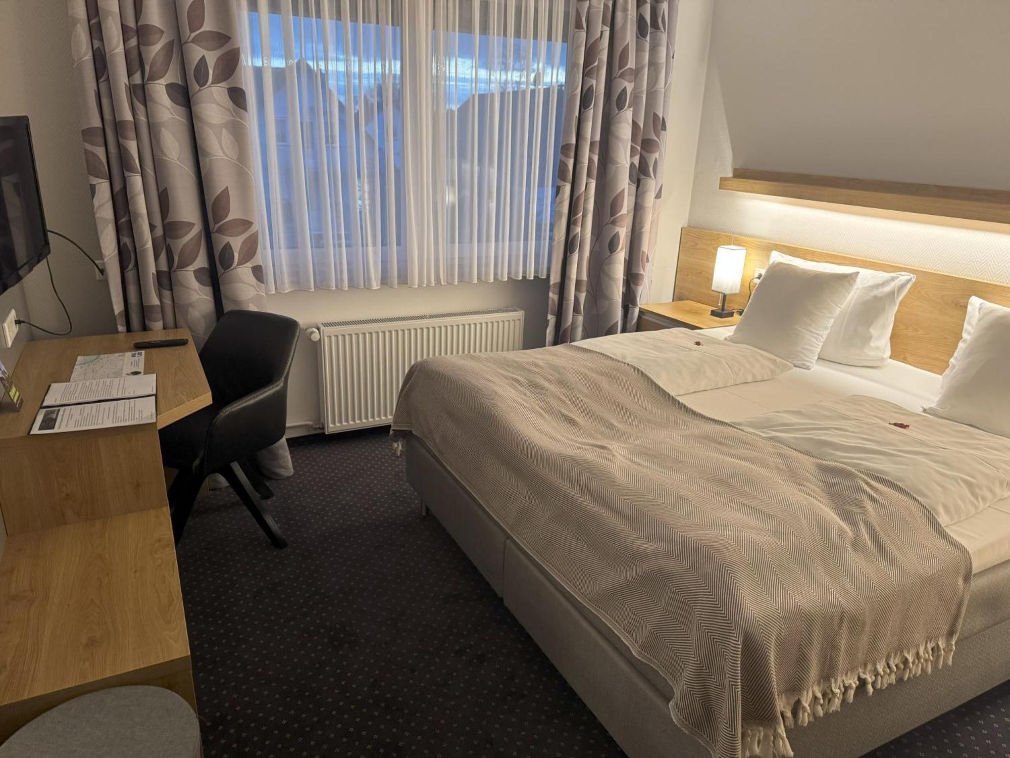Hotel Zum Ritter Seligenstadt Exteriör bild